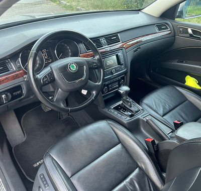 Škoda Superb 27