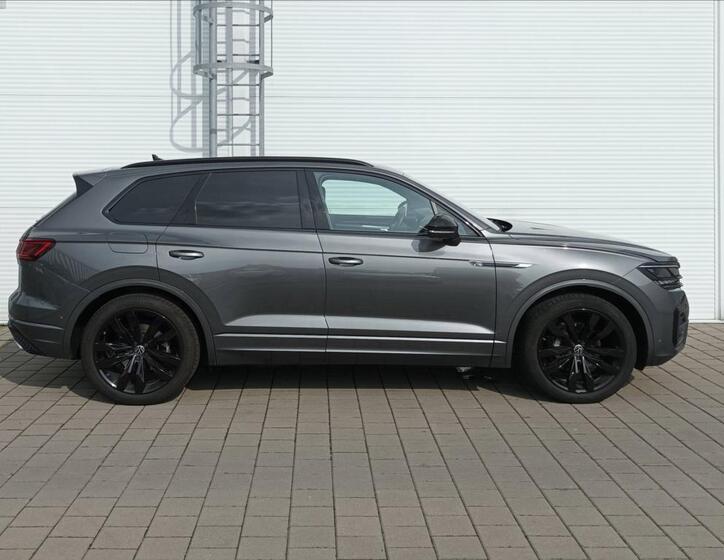 Volkswagen Touareg 3