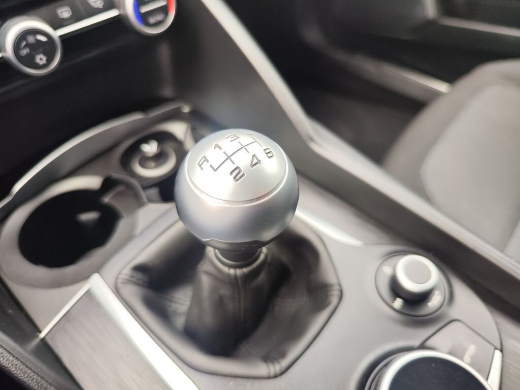 Alfa Romeo Giulia Sedan / Limuzína 2,1 l 110 kw