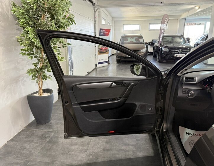 Volkswagen Passat Kombi 1,4 l 90 kw