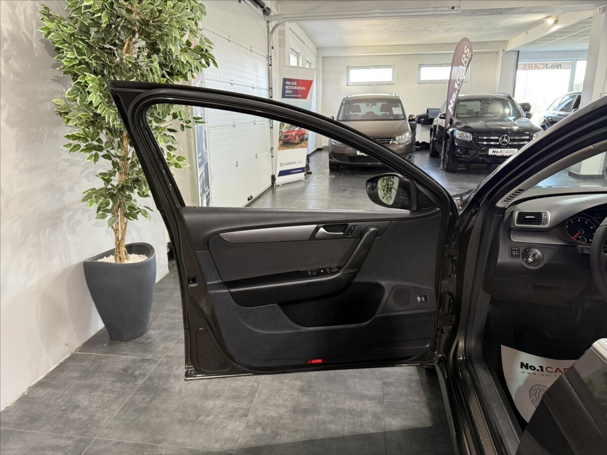 Volkswagen Passat Kombi 1,4 l 90 kw