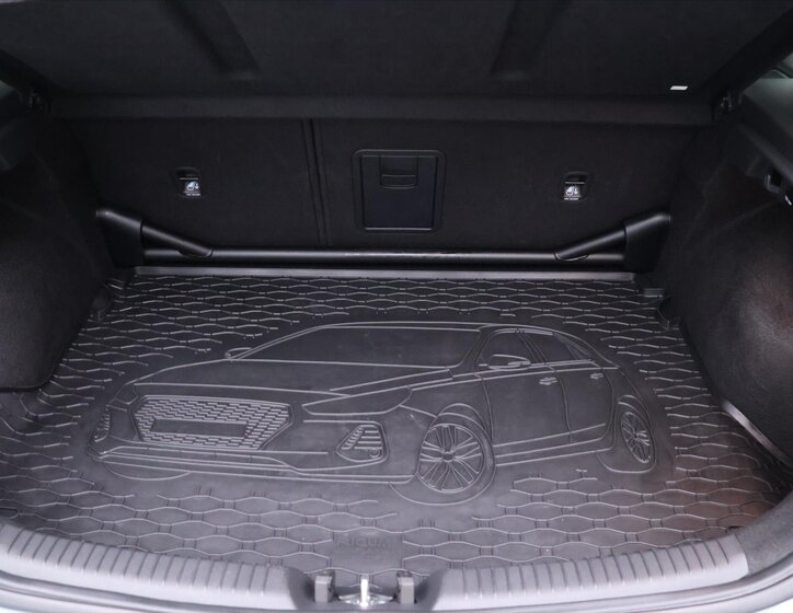 Hyundai i30 Hatchback 2,0 l 206 kw