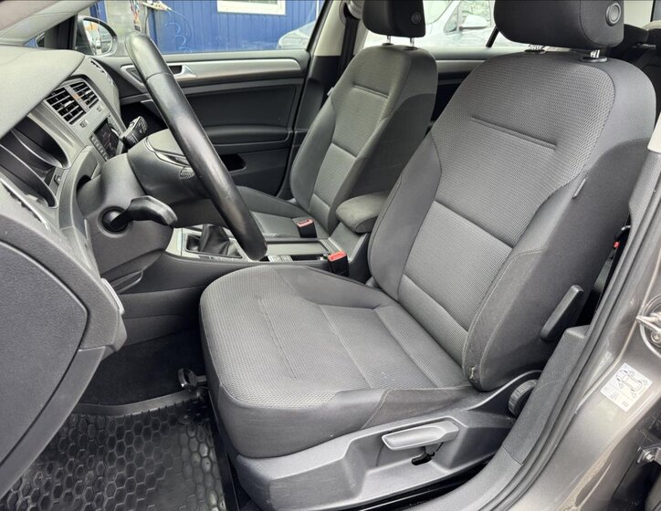 Volkswagen Golf Hatchback 1,2 l 63 kw