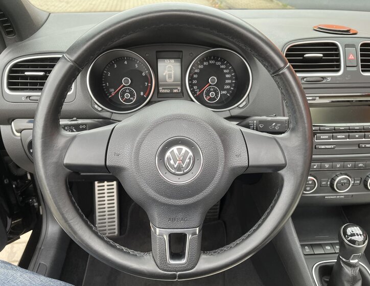 Volkswagen Golf 16