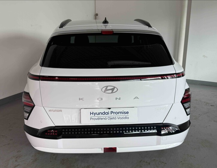 Hyundai Kona 5