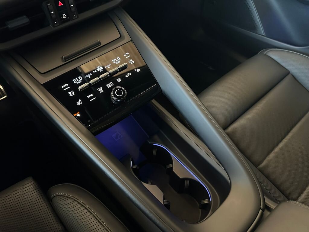 Porsche Macan SUV / Terénní 0,0 300 kw