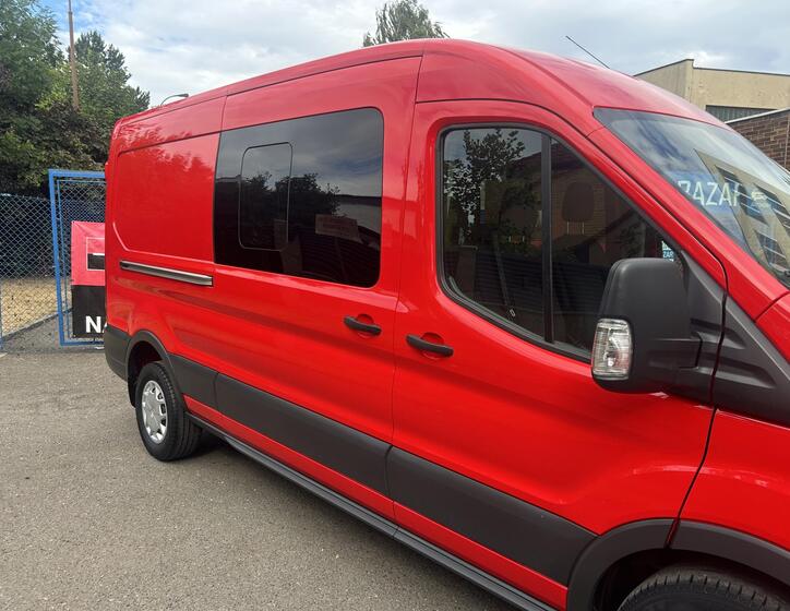 Ford Transit 9
