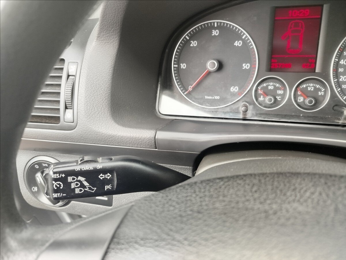 Volkswagen Touran MPV 1,9 l 77 kw