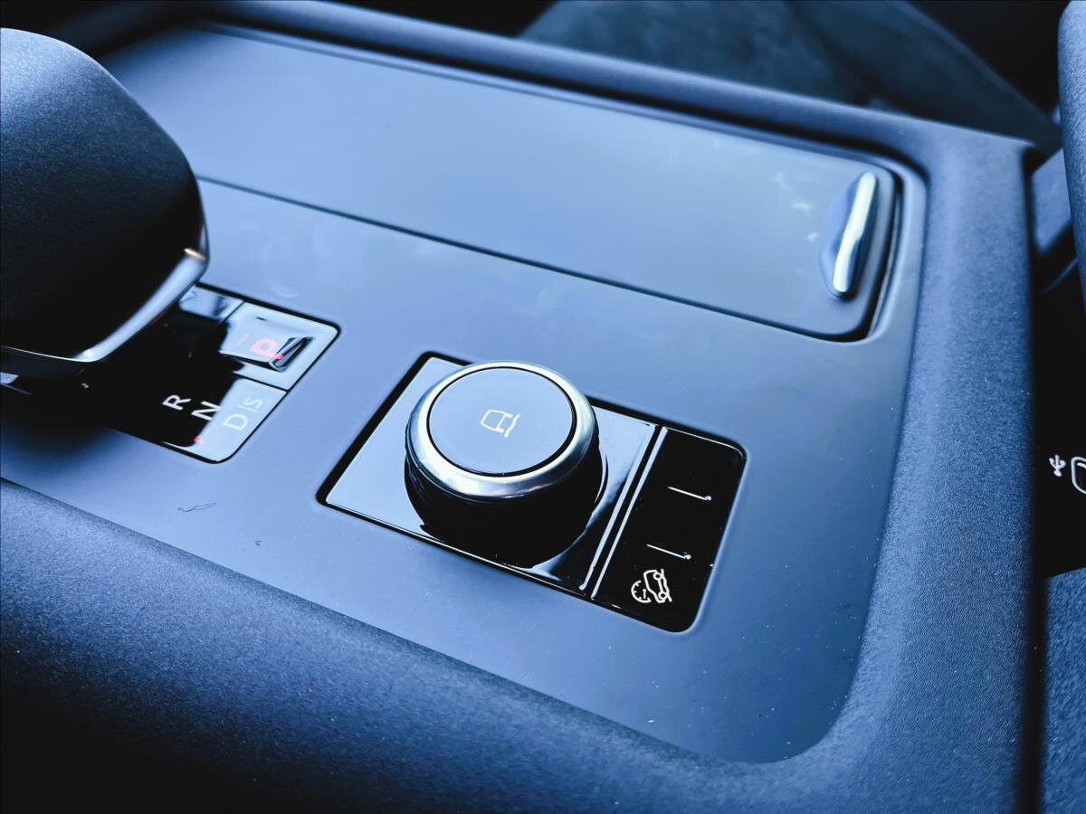 Land Rover Discovery SUV / Terénní 3,0 l 184 kw