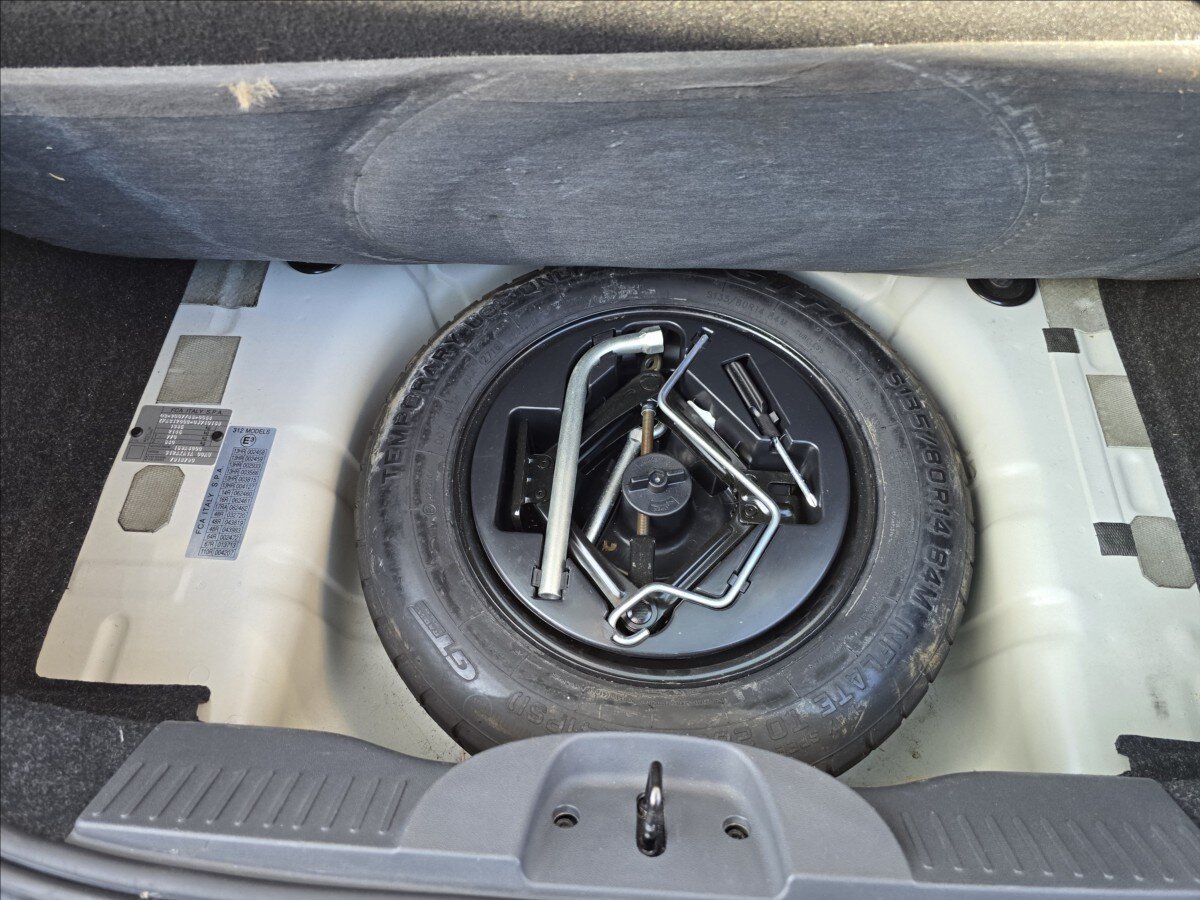 Fiat 500 Hatchback 1,2 l 51 kw