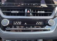 Toyota Corolla Cross 8