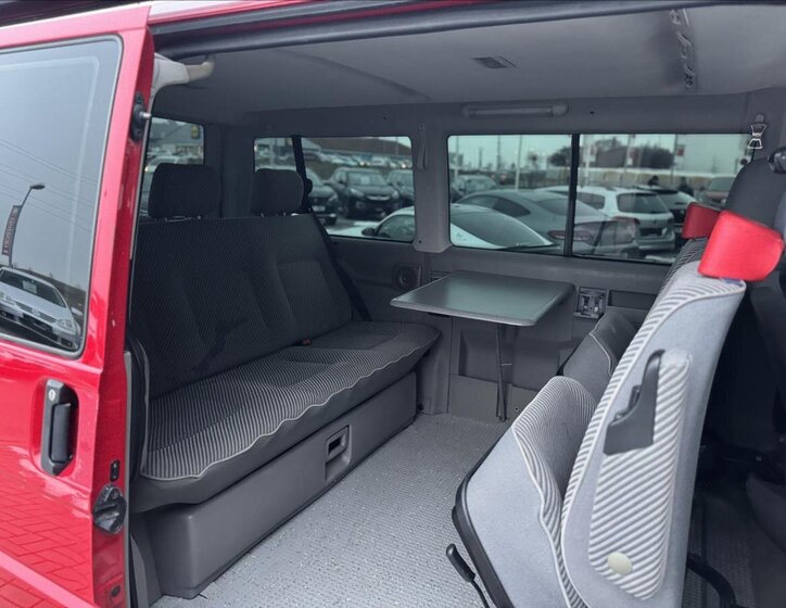 Volkswagen Multivan 15