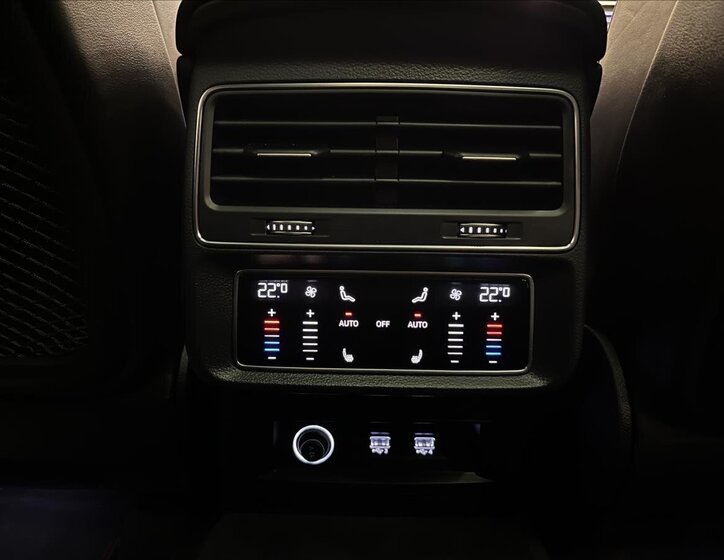 Audi SQ7 Kombi 4,0 l 320 kw