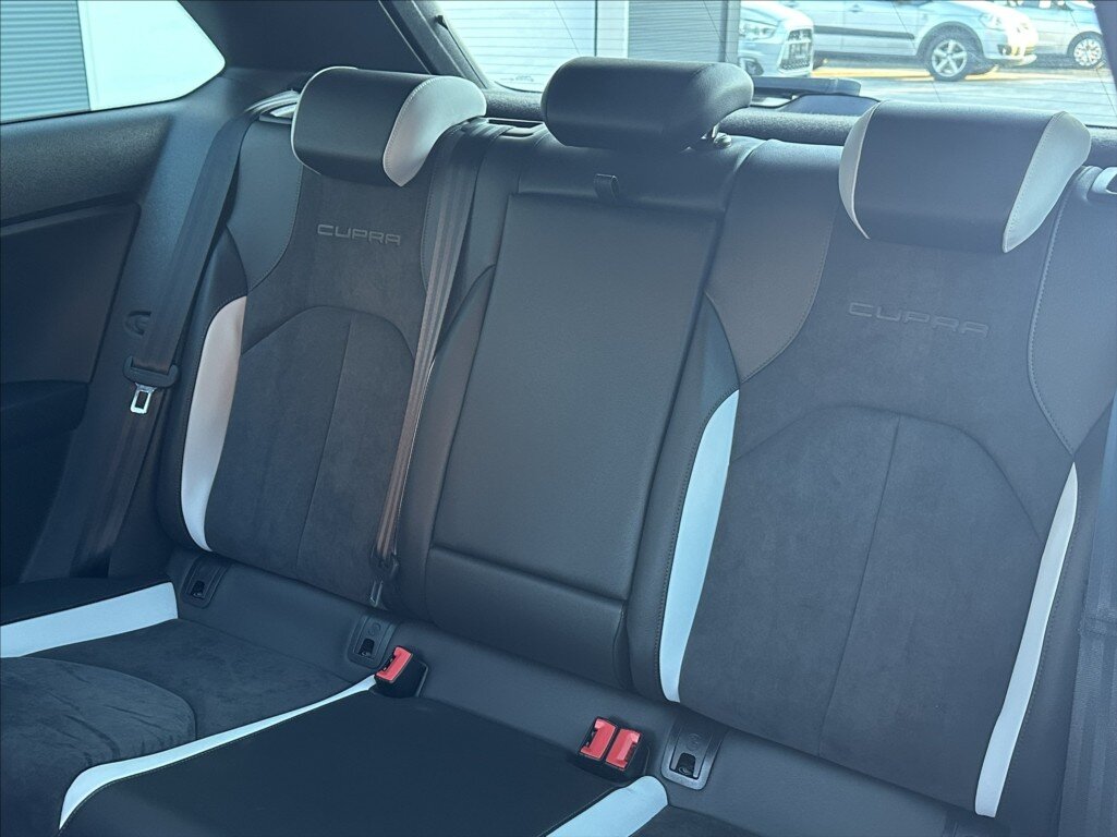 Seat Leon Hatchback 2,0 l 213 kw