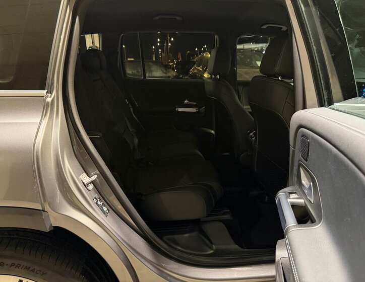 Mercedes-Benz EQB 17