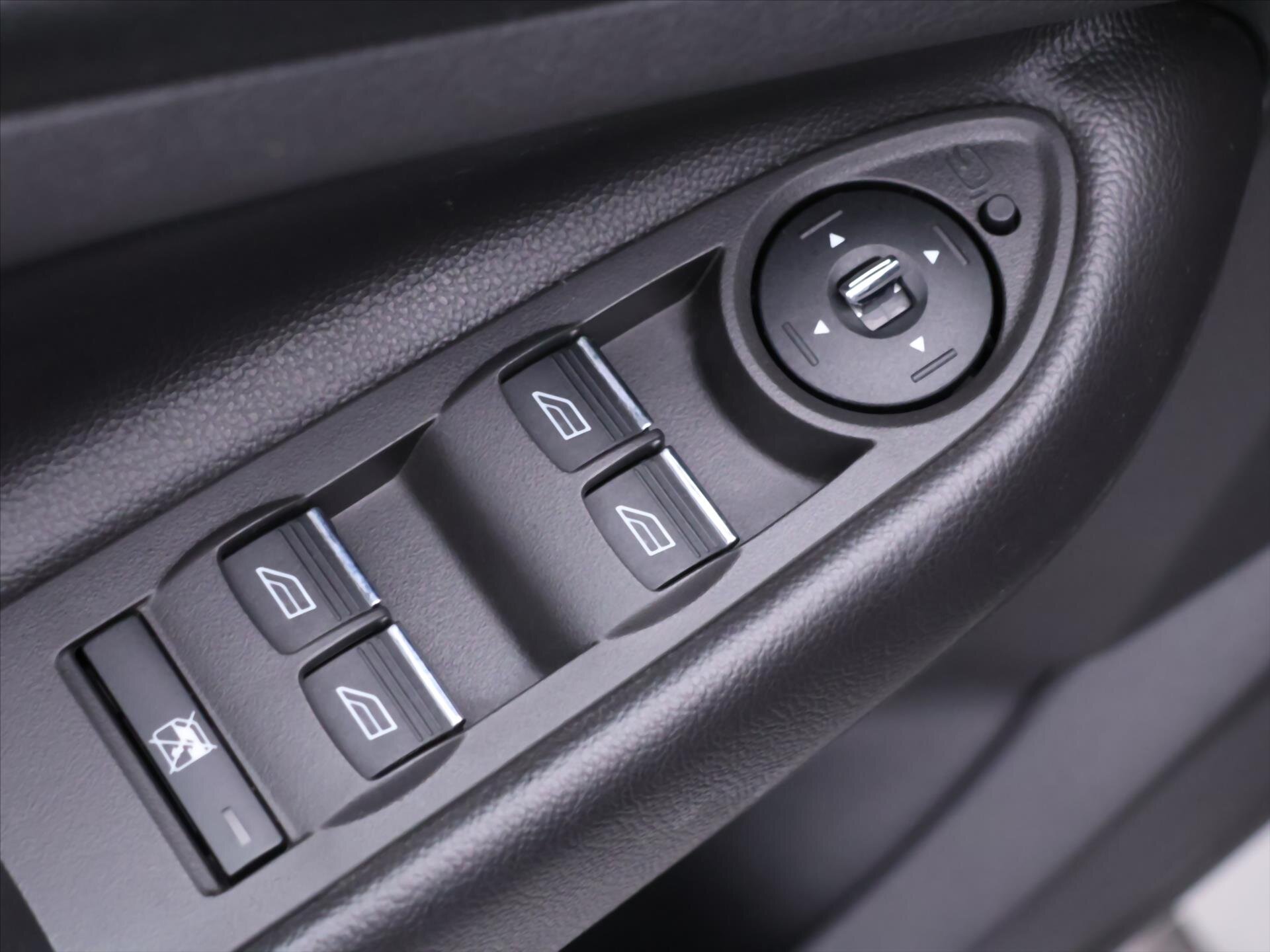 Ford Kuga SUV / Terénní 2,0 l 103 kw