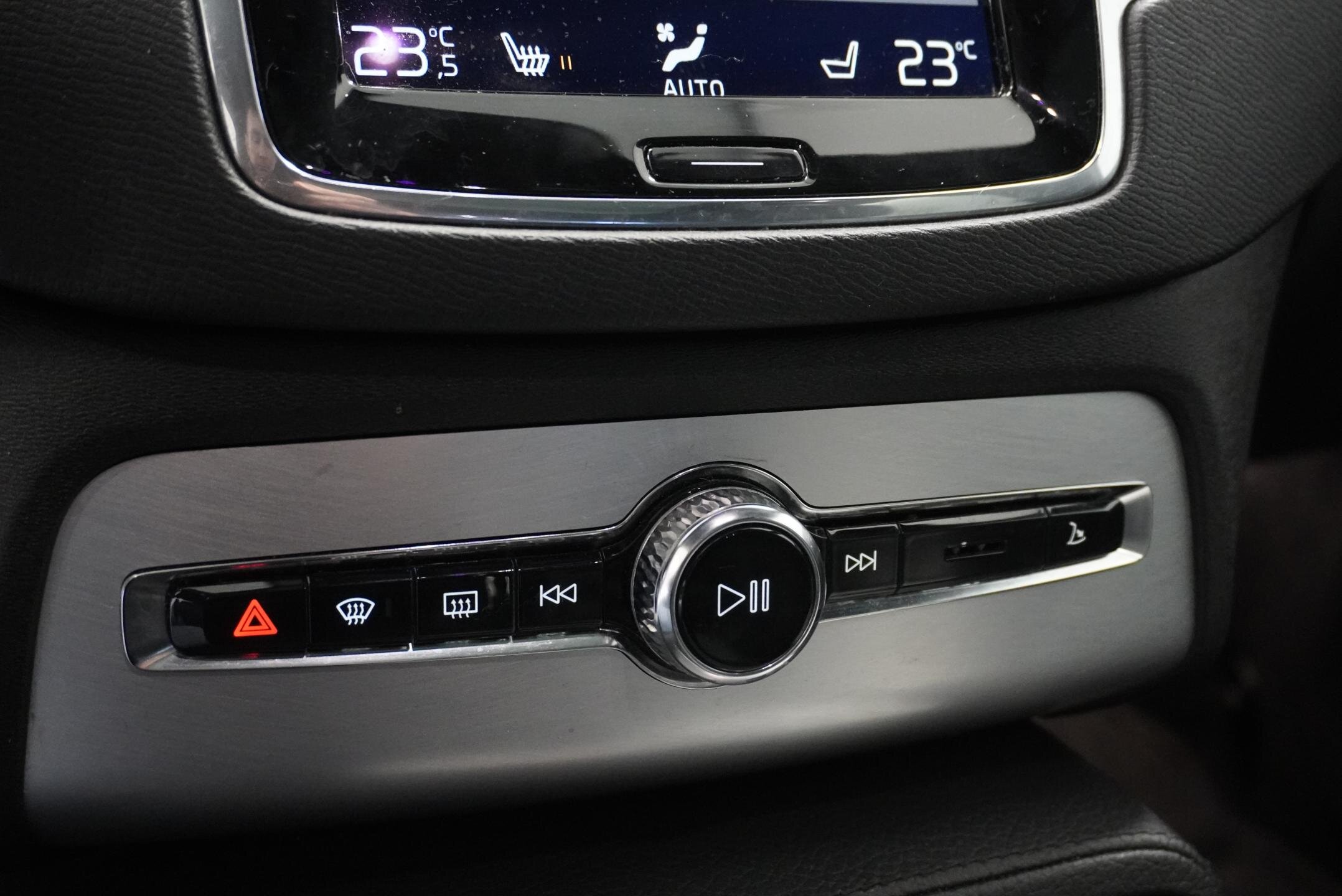 Volvo XC90 SUV 2,0 l 173 kw