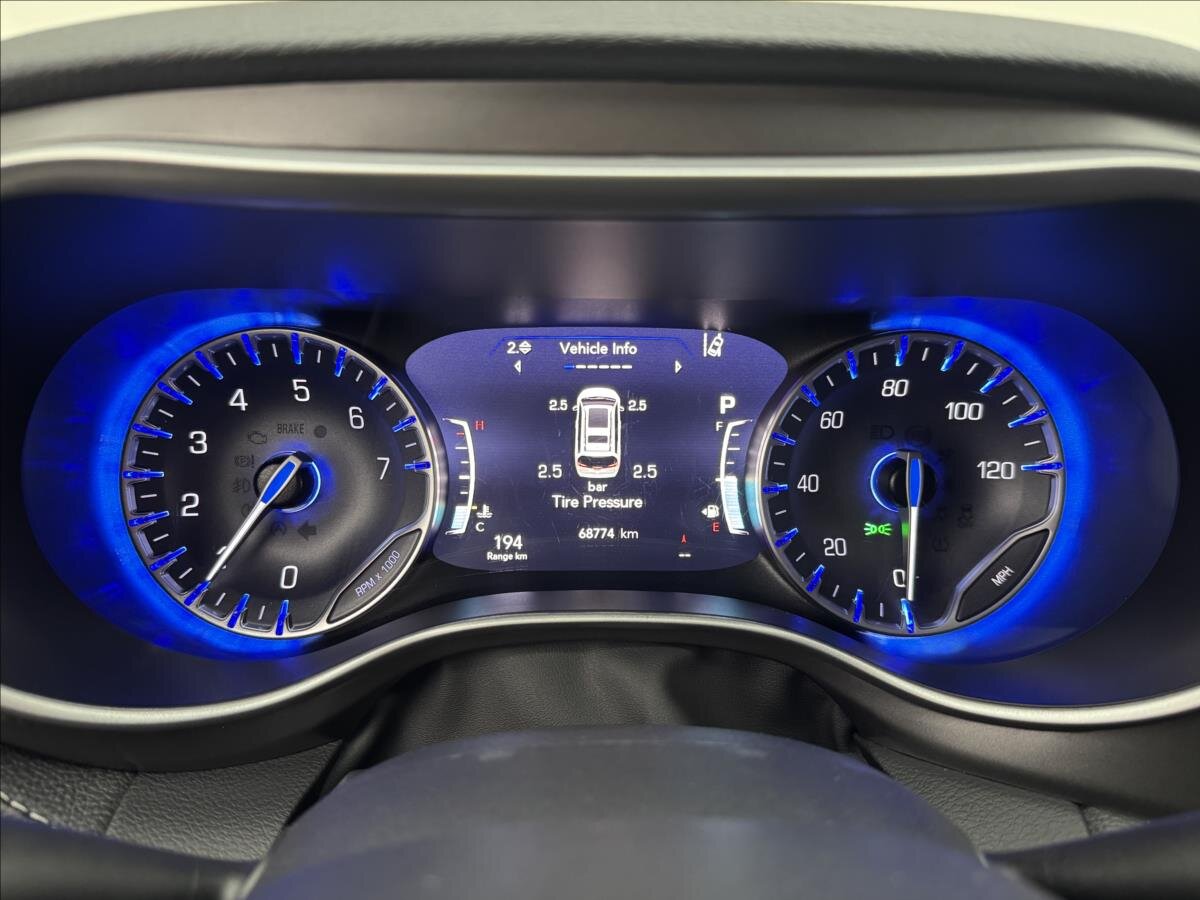 Chrysler Pacifica MPV 3,6 l 214 kw