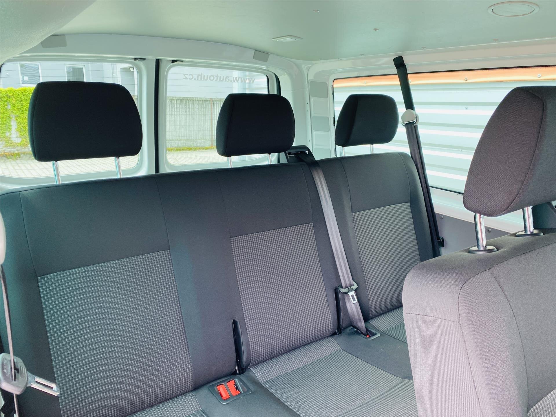 Volkswagen Transporter Kombi 2,0 l 110 kw