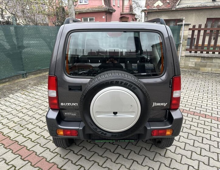 Suzuki Jimny SUV 1,3 l 63 kw