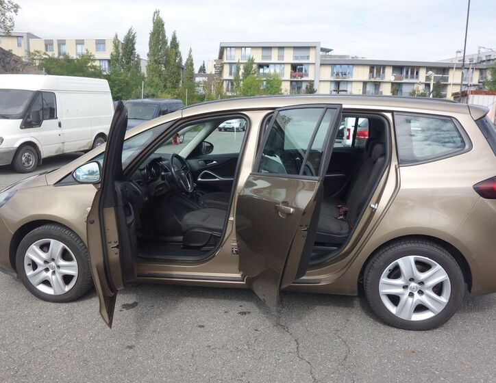 Opel Zafira 15