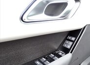 Land Rover Range Rover Velar SUV / Terénní 2,0 l 150 kw
