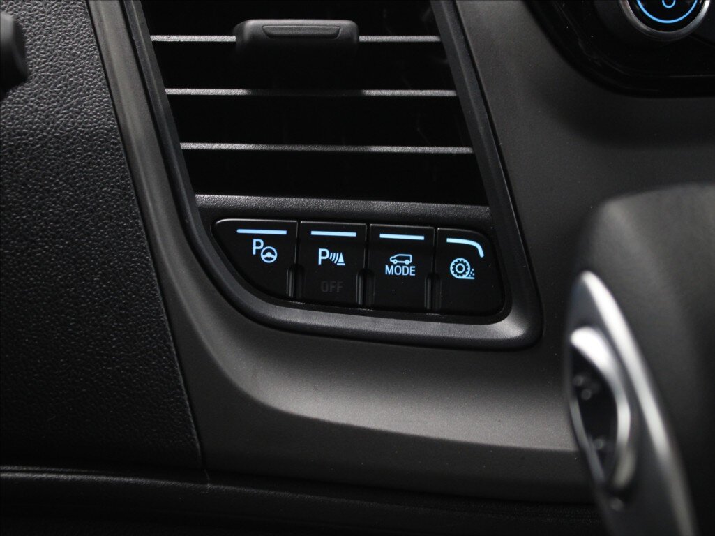 Ford Tourneo Custom MPV 2,0 l 110 kw