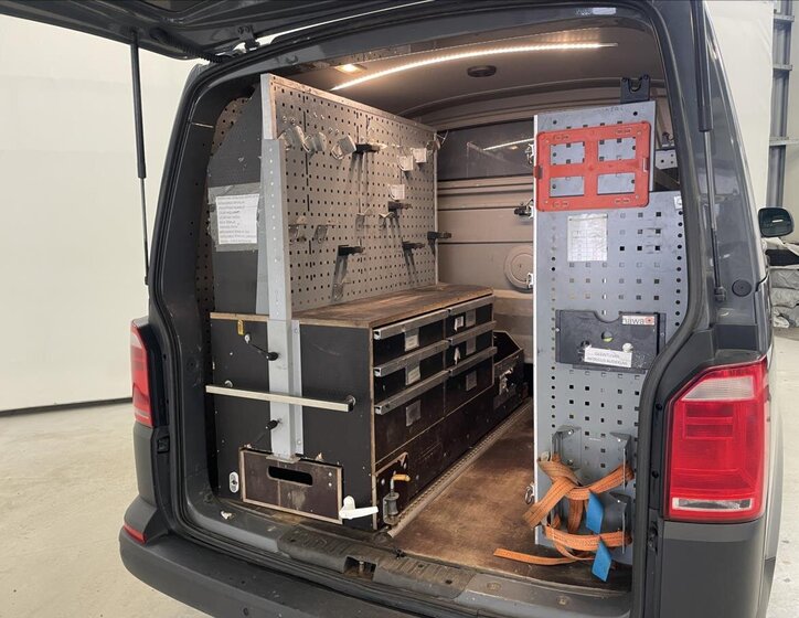 Volkswagen Transporter Kombi 2,0 l 110 kw