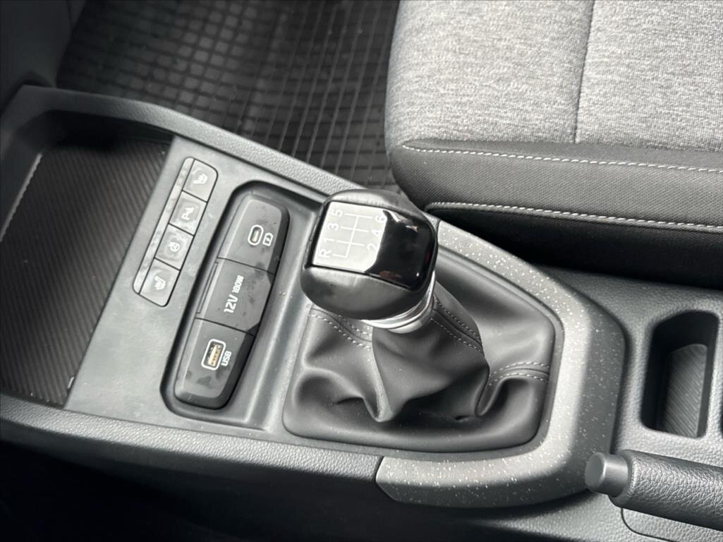 KIA Stonic Hatchback 998,0 73 kw