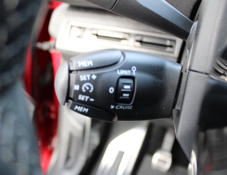 Peugeot 3008 SUV / Terénní 1,5 l 96 kw