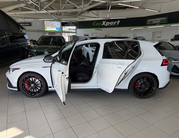 Volkswagen Golf Hatchback 2,0 l 221 kw