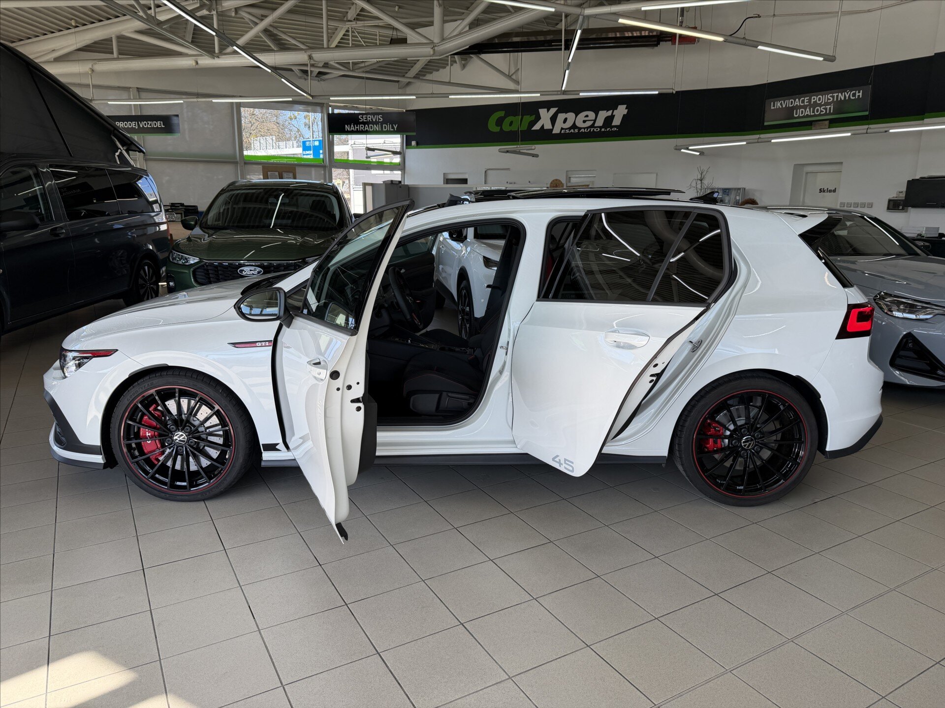 Volkswagen Golf Hatchback 2,0 l 221 kw