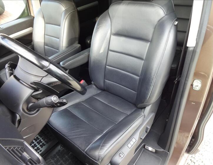 Peugeot Traveller 19