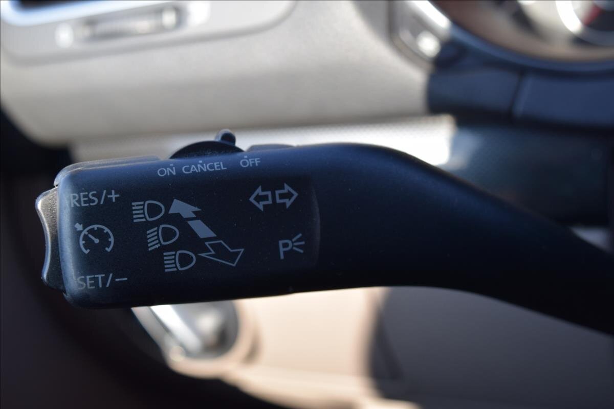 Volkswagen Golf Kombi 1,6 l 66 kw