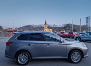 Mitsubishi Outlander SUV / Terénní 2,4 l 165 kw