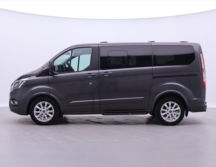 Ford Tourneo Custom 4