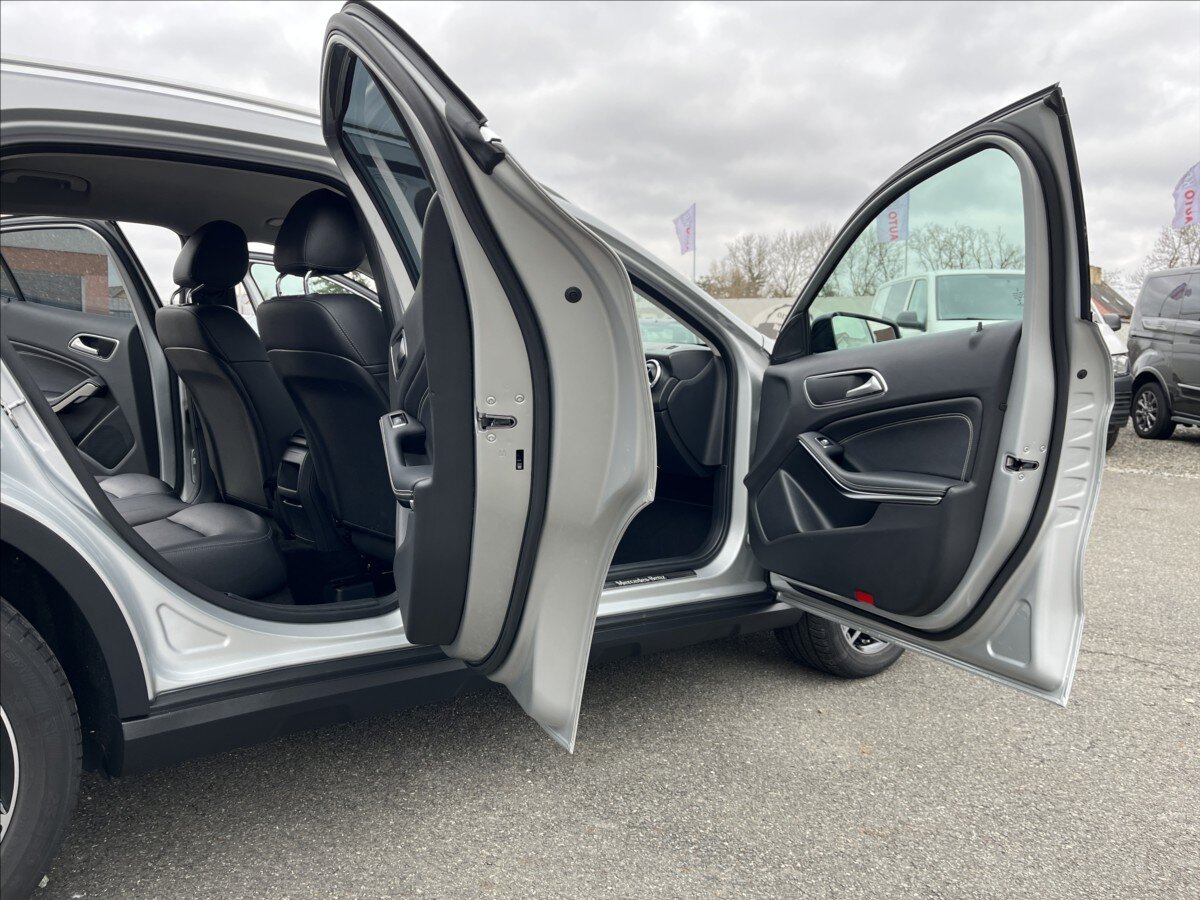 Mercedes-Benz GLA Hatchback 1,6 l 115 kw