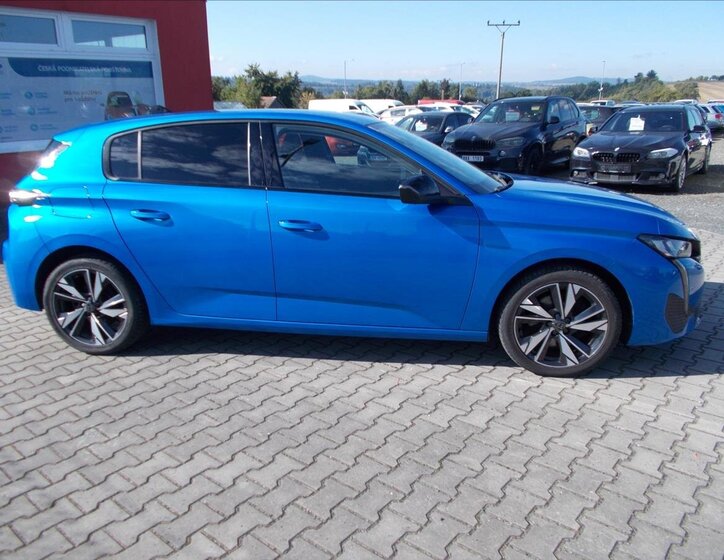 Peugeot 308 Hatchback 1,5 l 96 kw