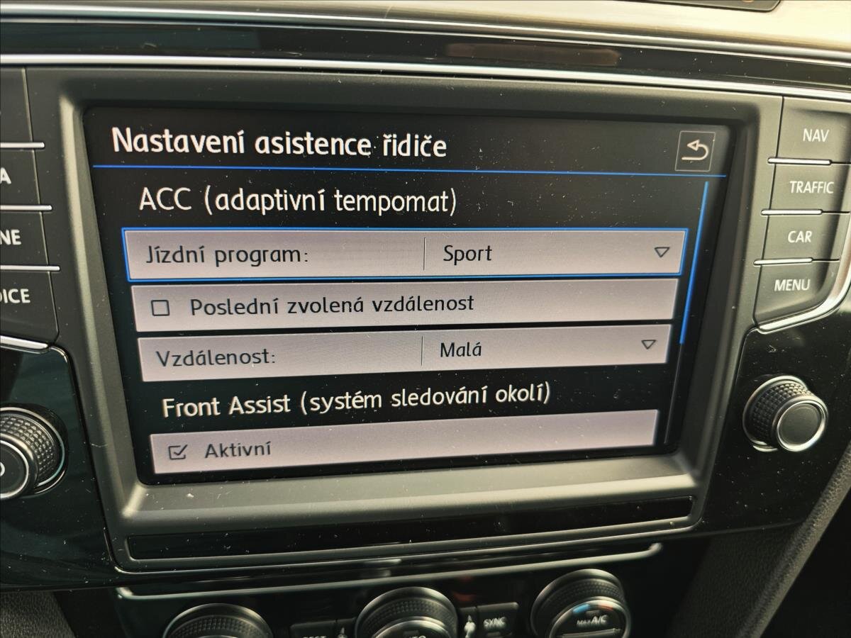 Volkswagen Passat Kombi 1,4 l 110 kw