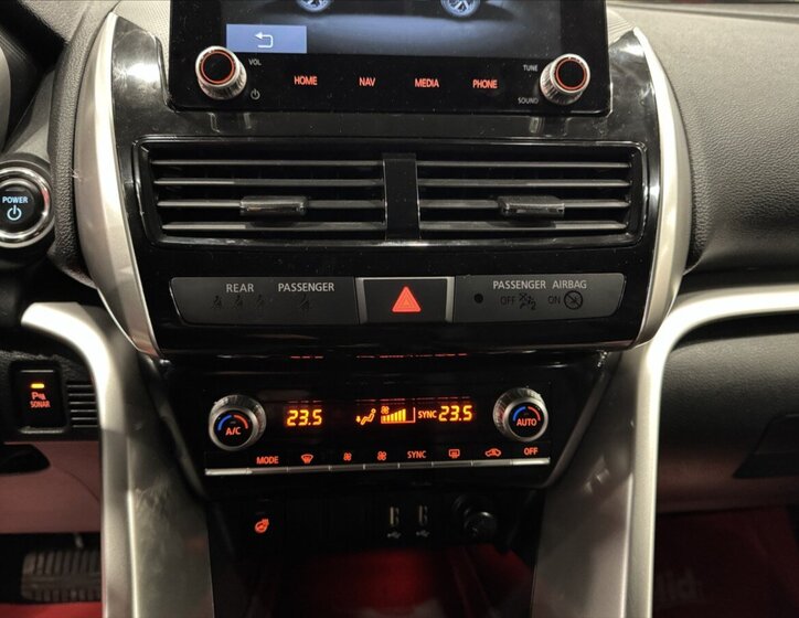 Mitsubishi Eclipse Cross SUV 2,4 l 138 kw