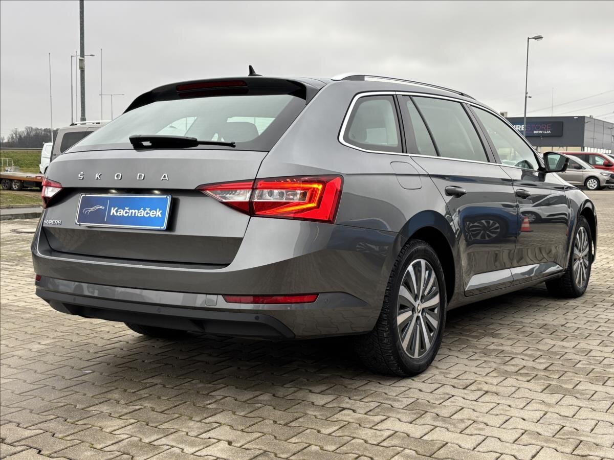 Škoda Superb Kombi 2,0 l 110 kw