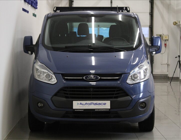 Ford Tourneo Custom 2