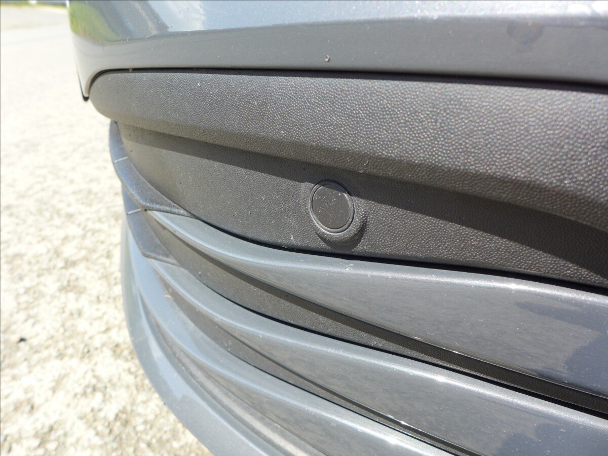 Volkswagen Golf Kombi 2,0 l 85 kw