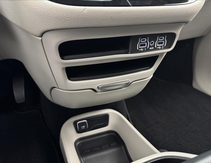 Chrysler Pacifica MPV 3,6 l 214 kw