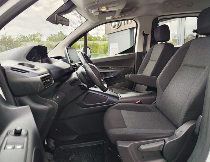 Peugeot Rifter MPV 1,5 l 75 kw