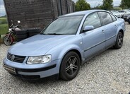 Volkswagen Passat 1