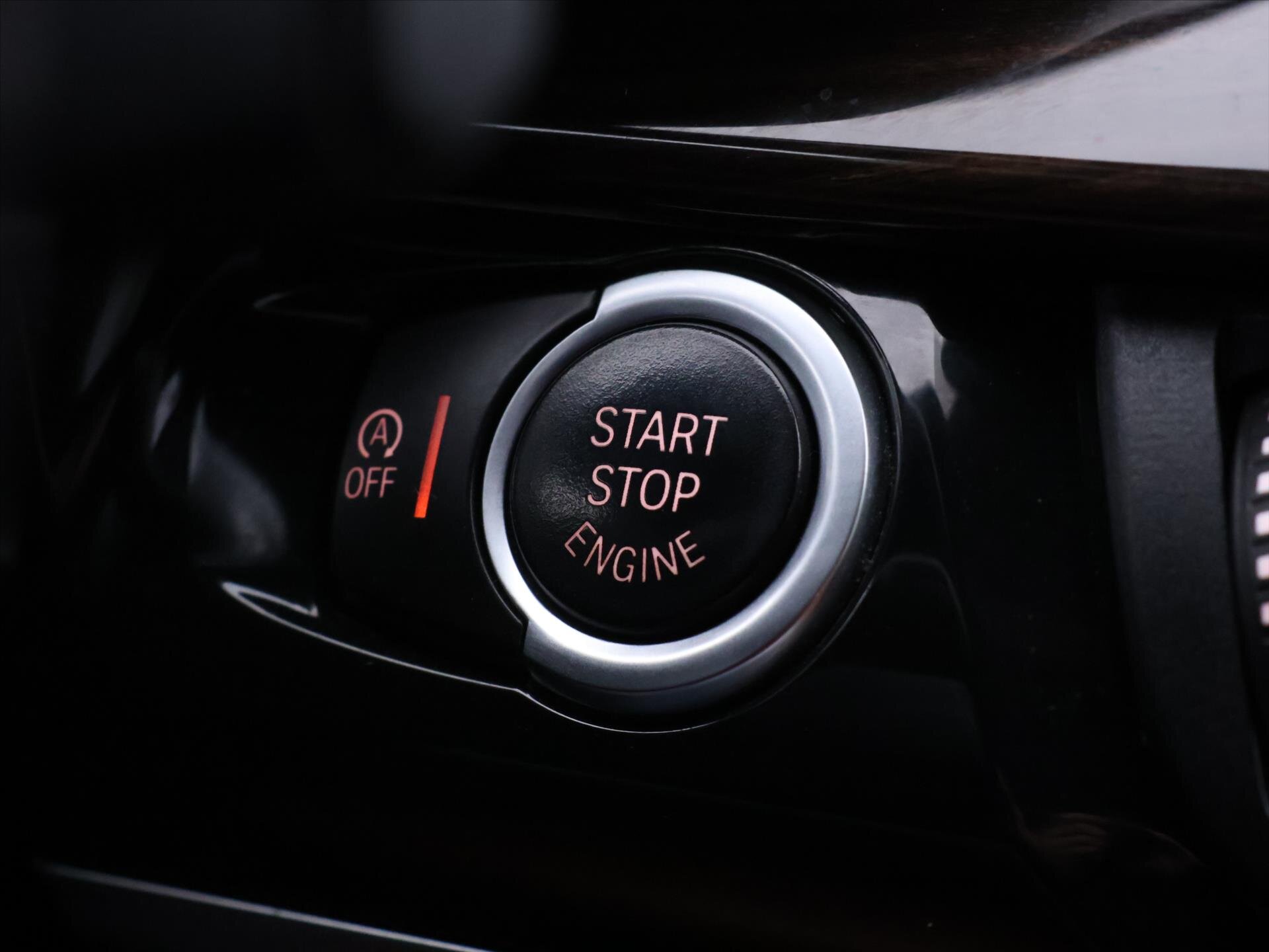 BMW X6 SUV / Terénní 3,0 l 230 kw