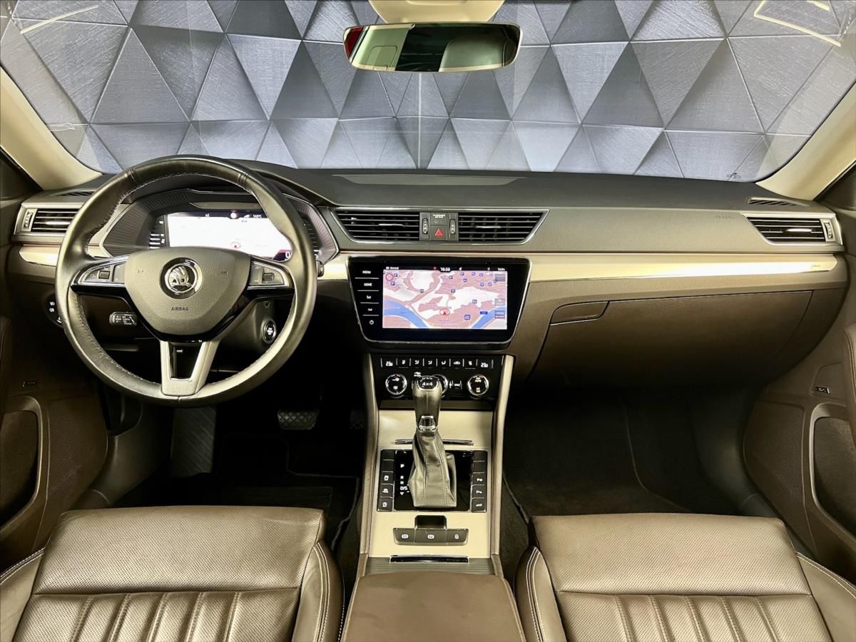 Škoda Superb