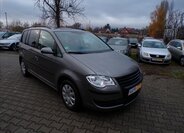 Volkswagen Touran 1