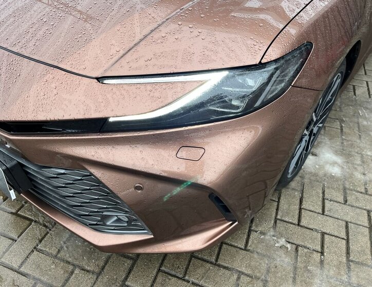 Toyota Camry Sedan 2,5 l 137 kw